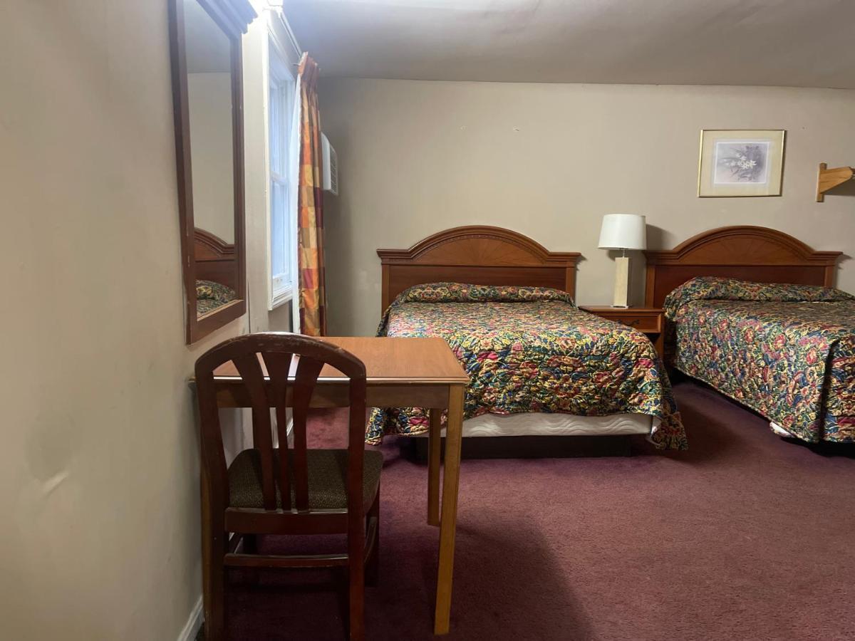 Pennswoods Inn Манхейм Экстерьер фото