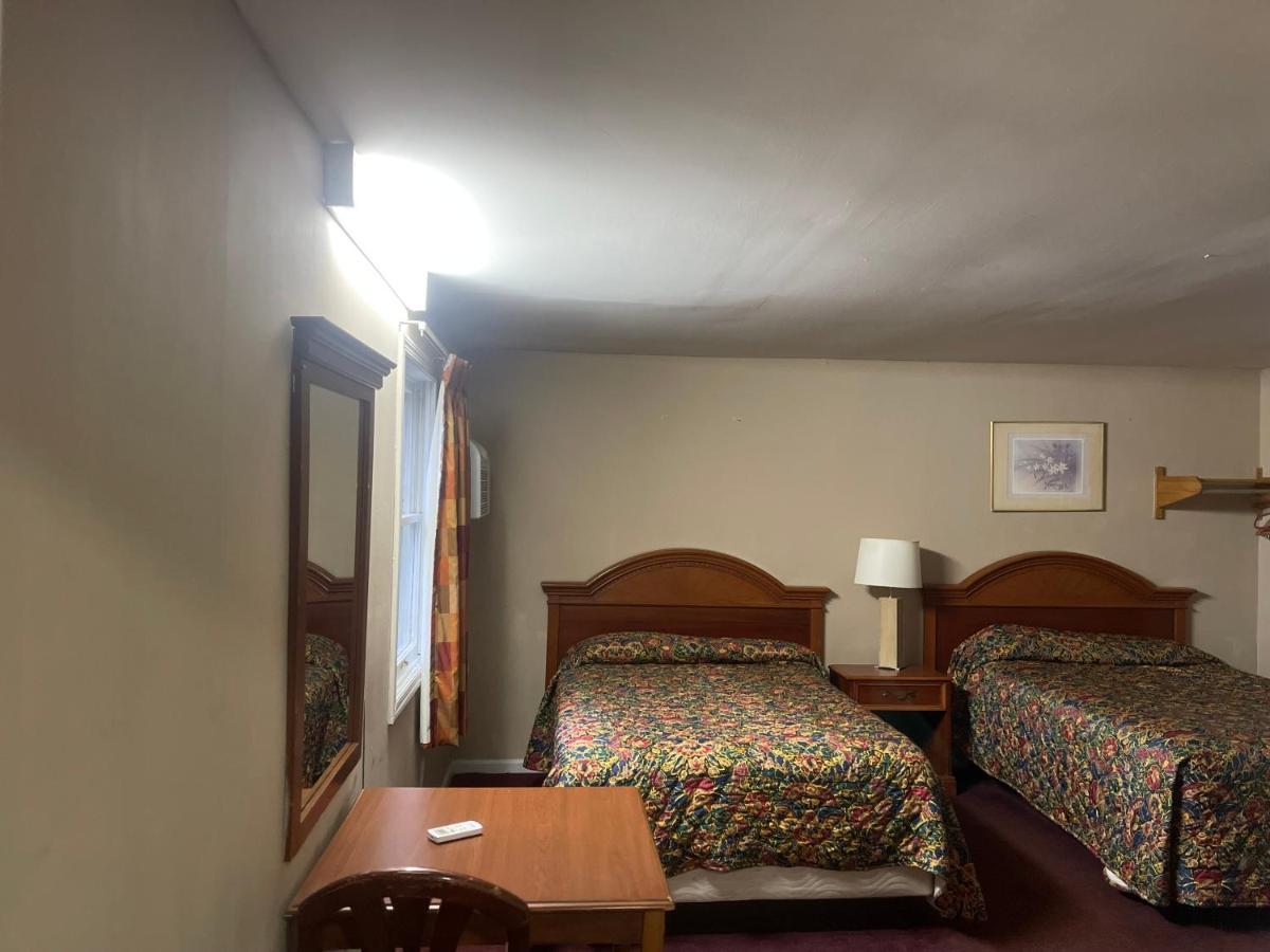 Pennswoods Inn Манхейм Экстерьер фото