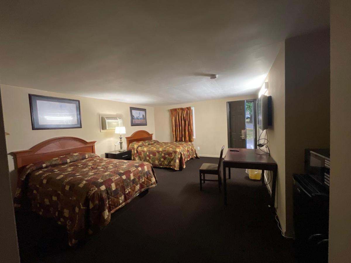 Pennswoods Inn Манхейм Экстерьер фото