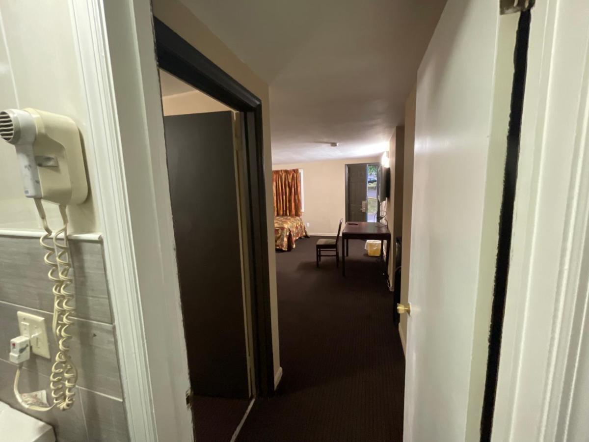 Pennswoods Inn Манхейм Экстерьер фото