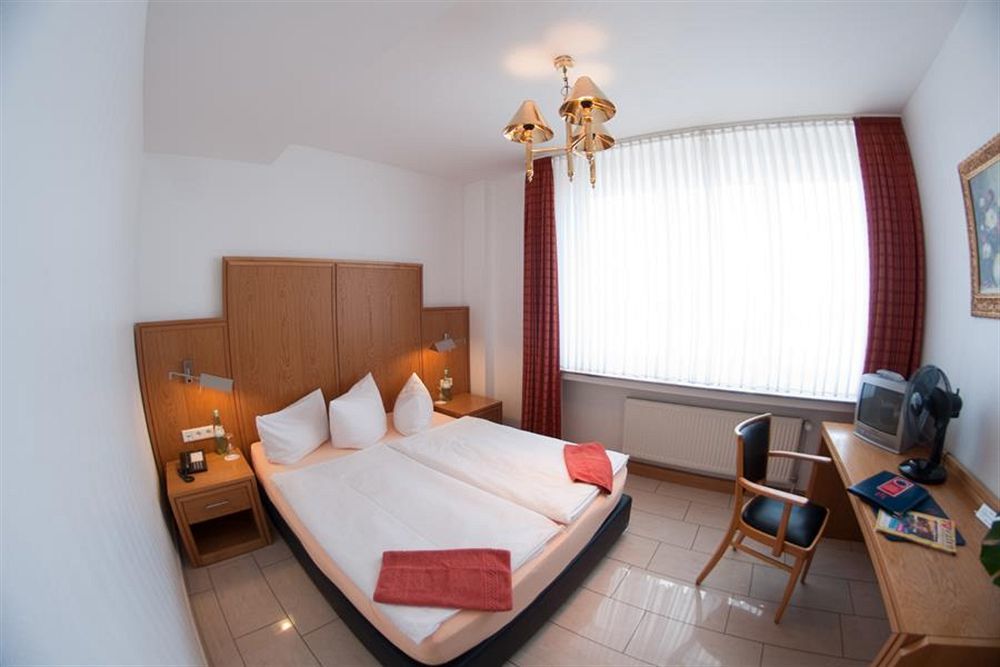 Pennswoods Inn Манхейм Экстерьер фото
